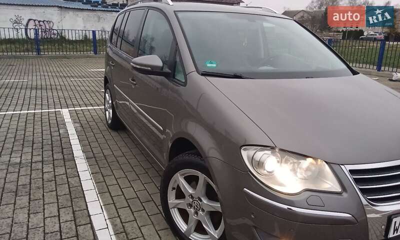 Минивэн Volkswagen Touran 2010 в Нововолынске фото 3 Минивэн Volkswagen Touran 2010 в Нововолынске