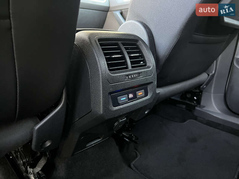 Микровэн Volkswagen Touran 2020 в Тернополе