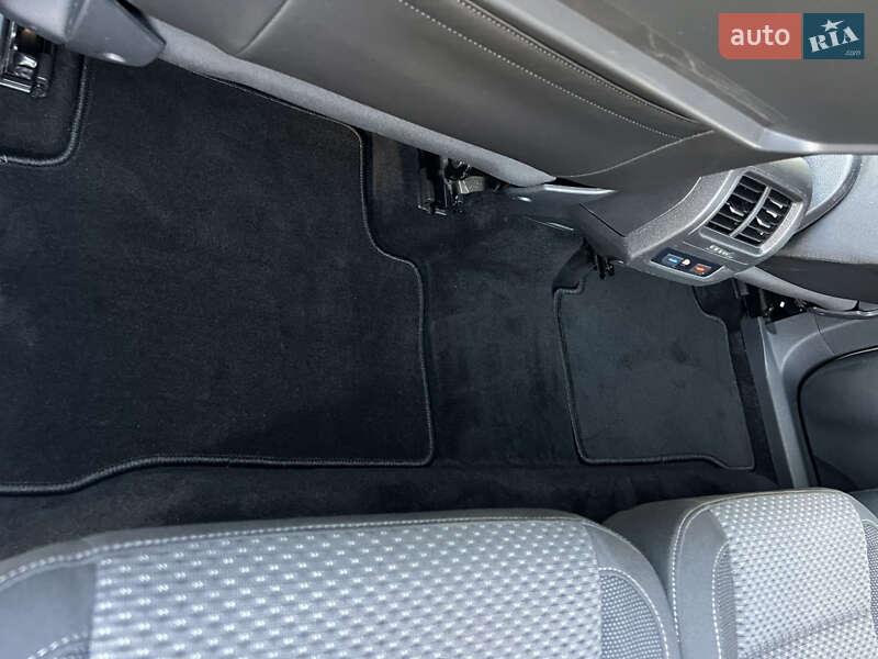 Микровэн Volkswagen Touran 2020 в Тернополе