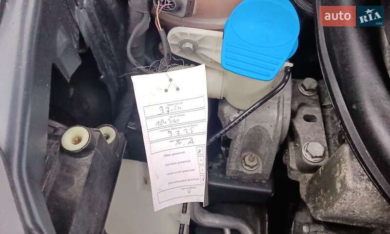 Минивэн Volkswagen Touran 2010 в Нововолынске фото 24 Минивэн Volkswagen Touran 2010 в Нововолынске