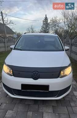 Минивэн Volkswagen Touran 2010 в Калуше