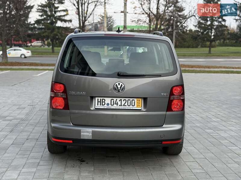 Минивэн Volkswagen Touran 2007 в Белой Церкви