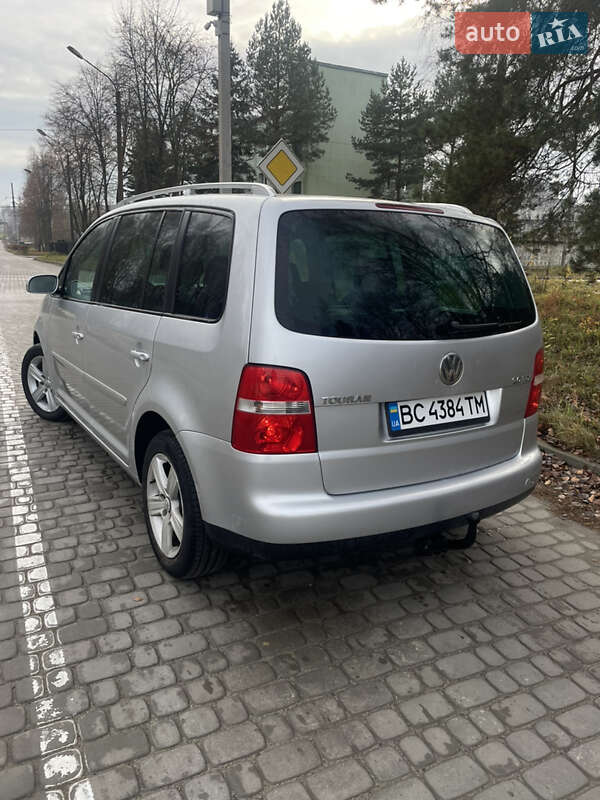 Минивэн Volkswagen Touran 2006 в Новояворовске фото 6 Минивэн Volkswagen Touran 2006 в Новояворовске
