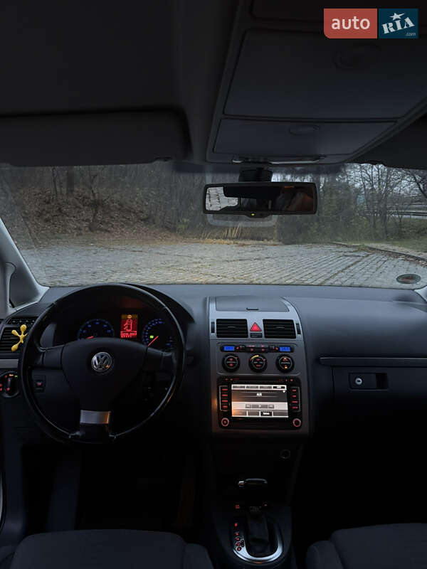 Минивэн Volkswagen Touran 2009 в Киеве