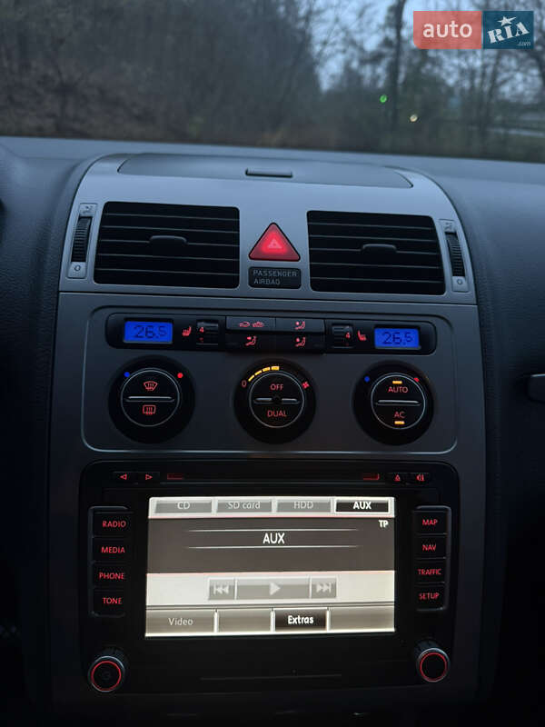 Минивэн Volkswagen Touran 2009 в Киеве