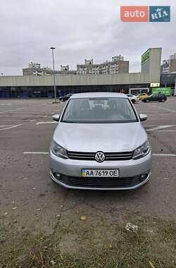 Минивэн Volkswagen Touran 2010 в Киеве