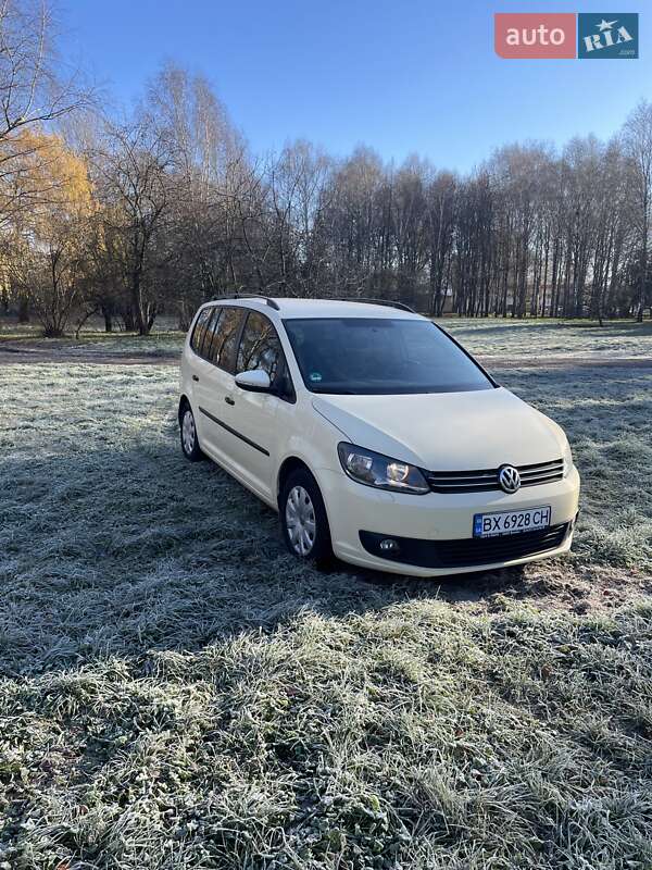Минивэн Volkswagen Touran 2013 в Староконстантинове