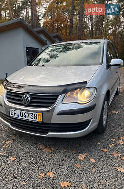 Мінівен Volkswagen Touran 2007 в Луцьку