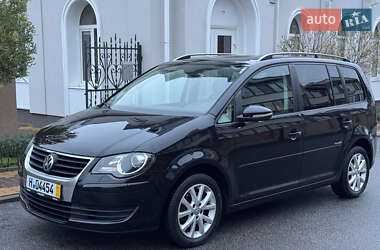 Мінівен Volkswagen Touran 2010 в Вінниці