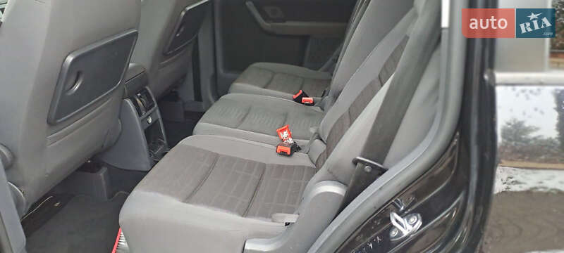 Минивэн Volkswagen Touran 2007 в Рожище