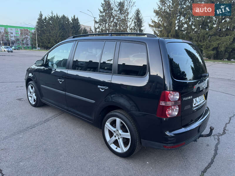 Минивэн Volkswagen Touran 2008 в Ровно