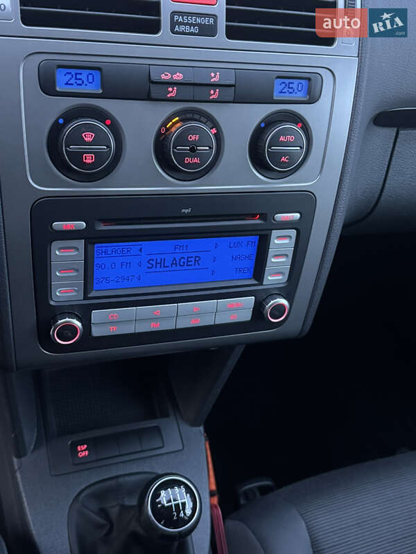 Минивэн Volkswagen Touran 2008 в Ровно