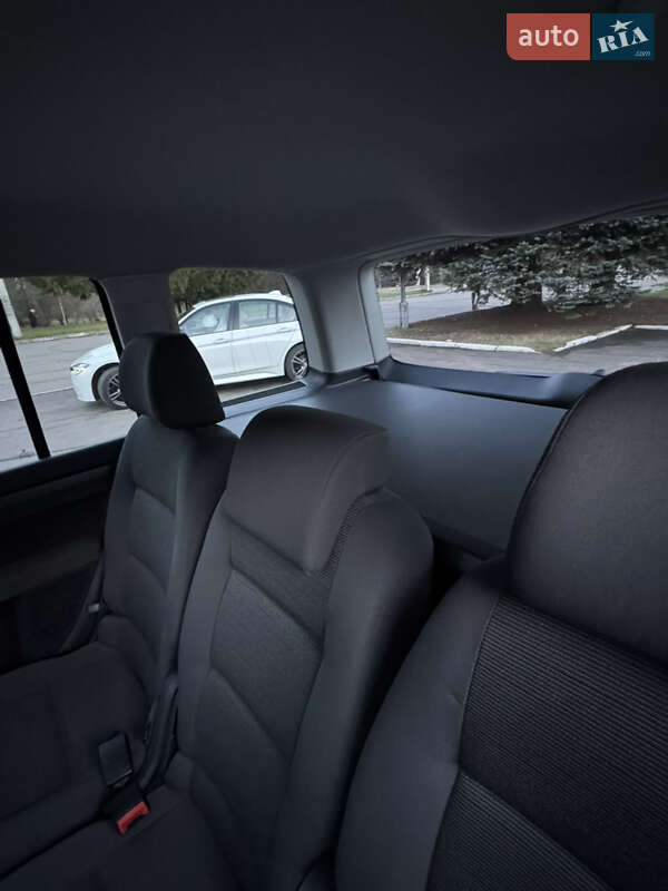 Минивэн Volkswagen Touran 2008 в Ровно