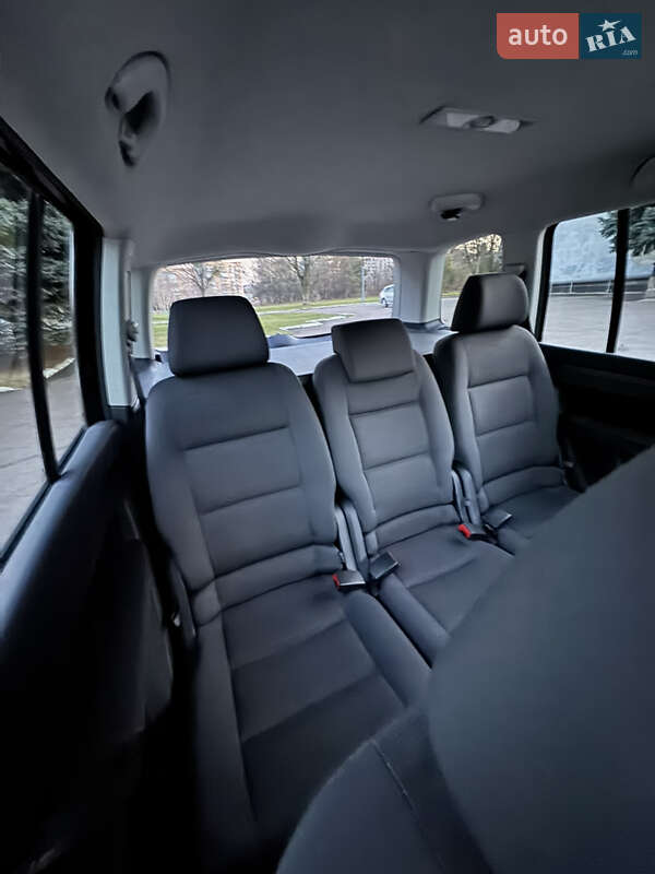 Минивэн Volkswagen Touran 2008 в Ровно