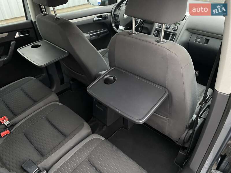 Минивэн Volkswagen Touran 2010 в Мукачево фото 5 Минивэн Volkswagen Touran 2010 в Мукачево