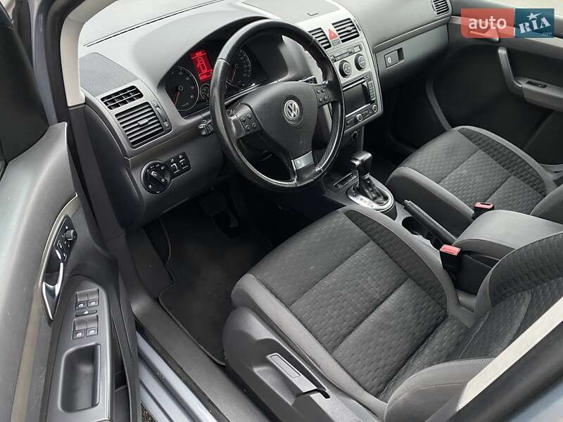 Минивэн Volkswagen Touran 2010 в Мукачево фото 12 Минивэн Volkswagen Touran 2010 в Мукачево