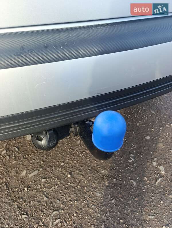 Минивэн Volkswagen Touran 2007 в Луцке