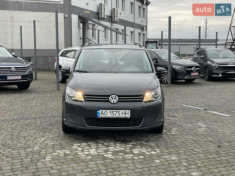 Минивэн Volkswagen Touran 2014 в Мукачево
