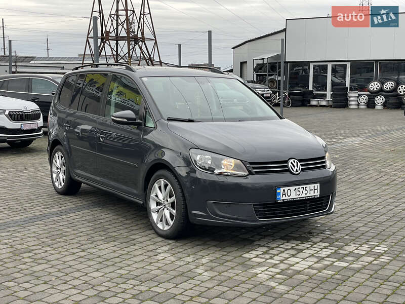 Минивэн Volkswagen Touran 2014 в Мукачево