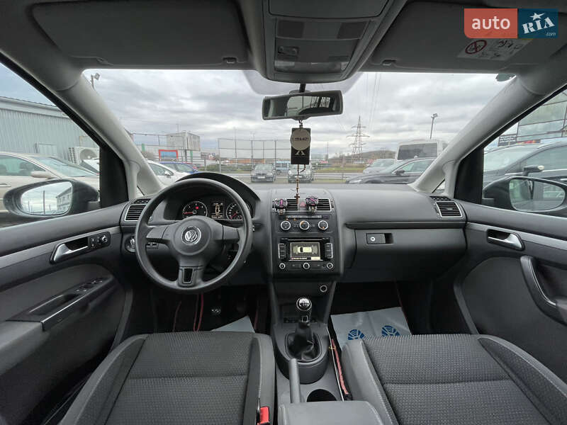 Минивэн Volkswagen Touran 2014 в Мукачево