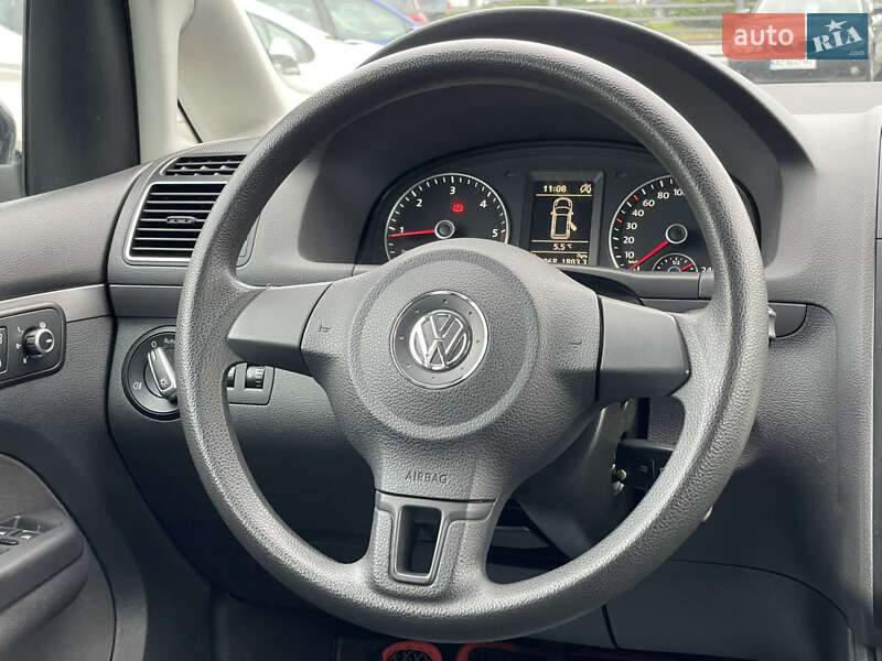 Минивэн Volkswagen Touran 2014 в Мукачево