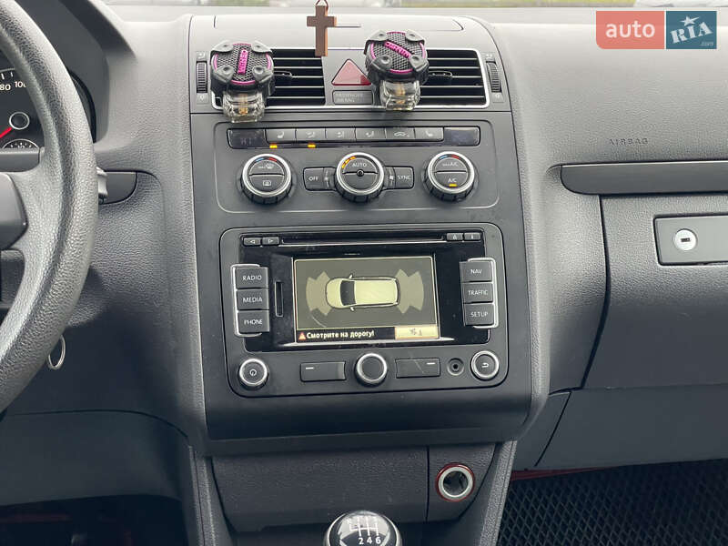 Минивэн Volkswagen Touran 2014 в Мукачево