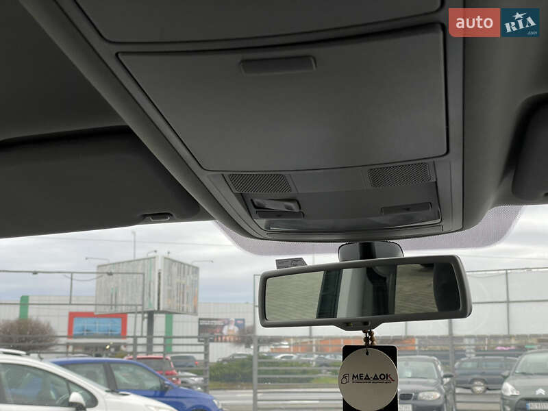 Минивэн Volkswagen Touran 2014 в Мукачево