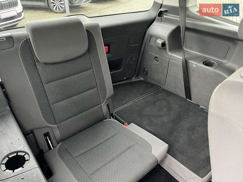 Минивэн Volkswagen Touran 2014 в Мукачево