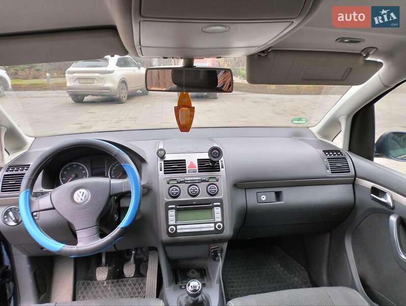 Минивэн Volkswagen Touran 2007 в Кобеляках