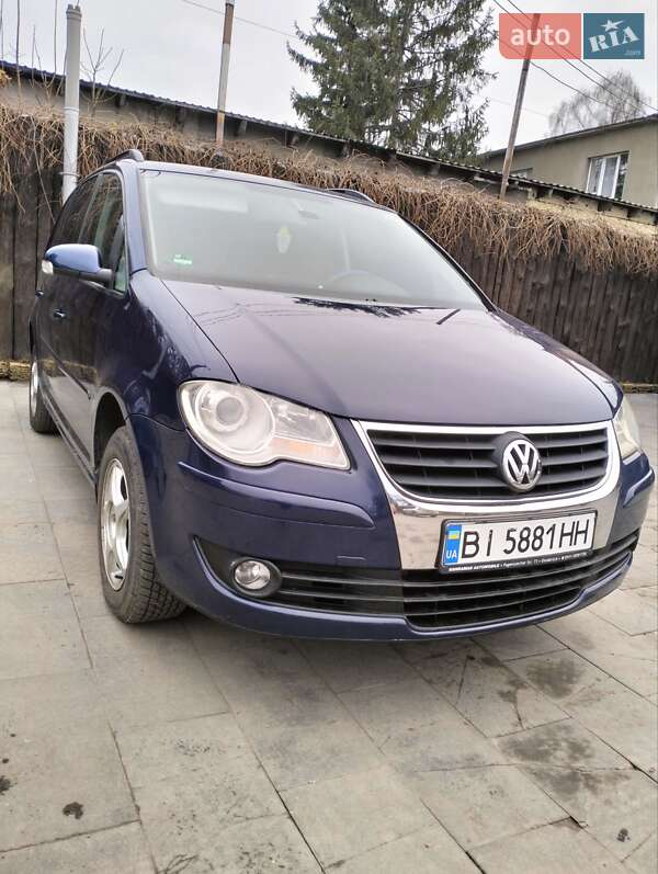 Минивэн Volkswagen Touran 2007 в Кобеляках