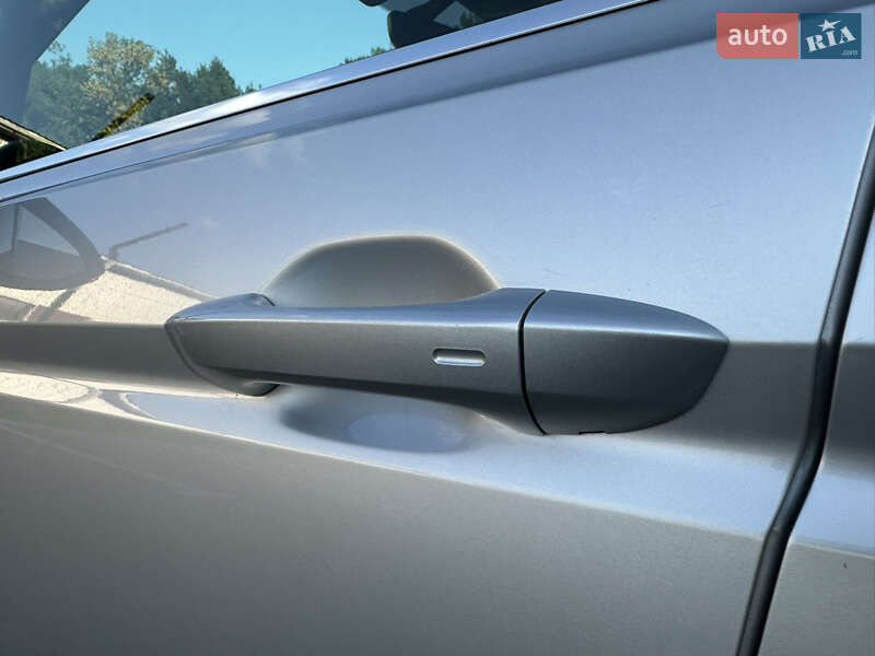 Микровэн Volkswagen Touran 2020 в Луцке