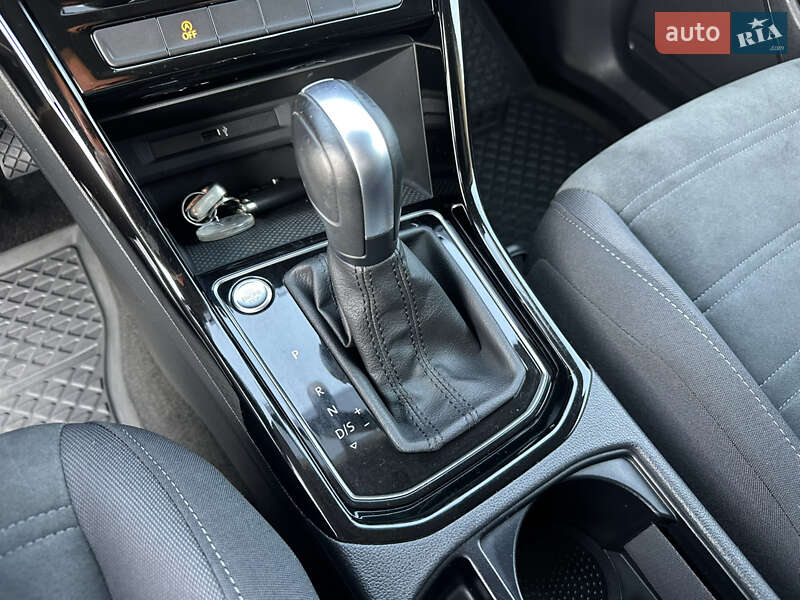 Микровэн Volkswagen Touran 2020 в Луцке