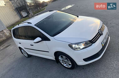 Мінівен Volkswagen Touran 2011 в Дніпрі