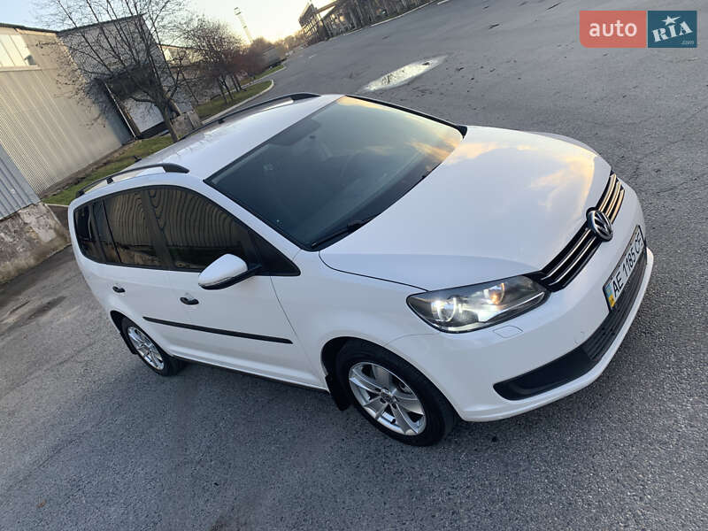 Volkswagen Touran 2011