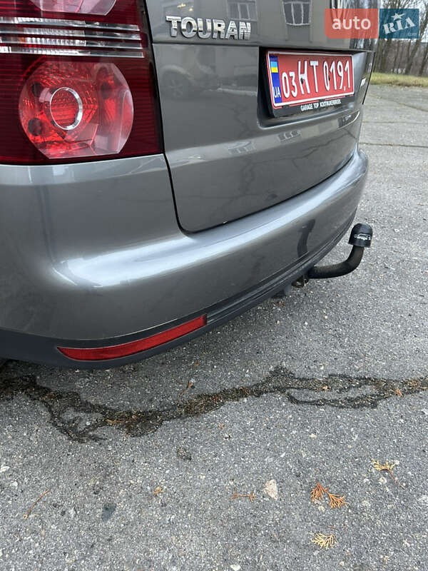 Минивэн Volkswagen Touran 2009 в Золотоноше