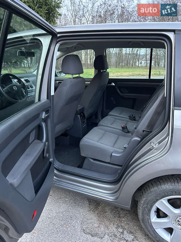 Минивэн Volkswagen Touran 2009 в Золотоноше