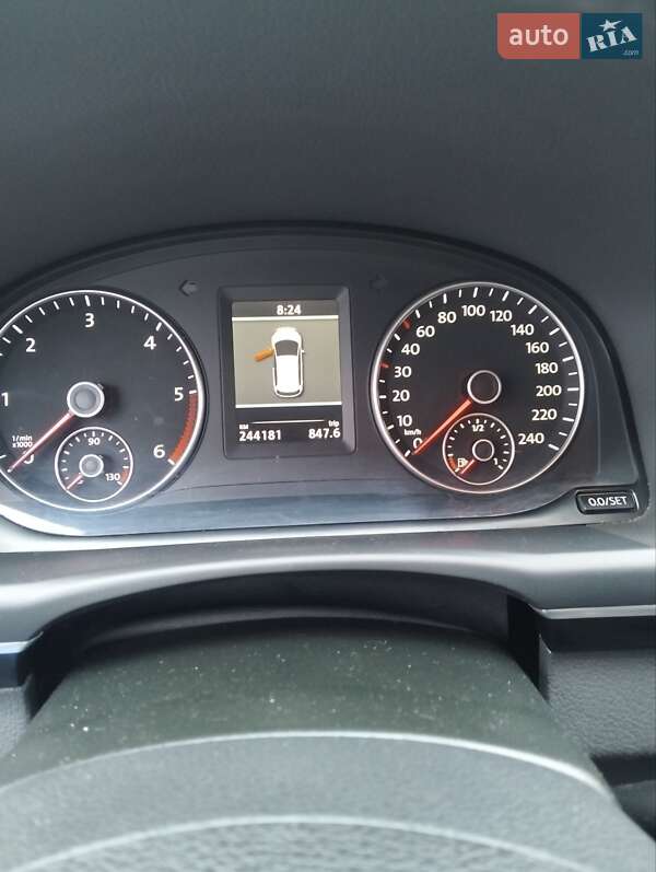 Минивэн Volkswagen Touran 2011 в Львове