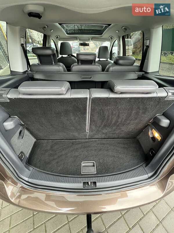 Минивэн Volkswagen Touran 2013 в Житомире фото 10 Минивэн Volkswagen Touran 2013 в Житомире