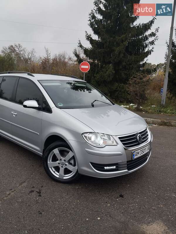 Минивэн Volkswagen Touran 2007 в Бердичеве