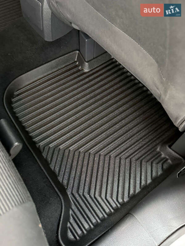 Минивэн Volkswagen Touran 2008 в Виннице