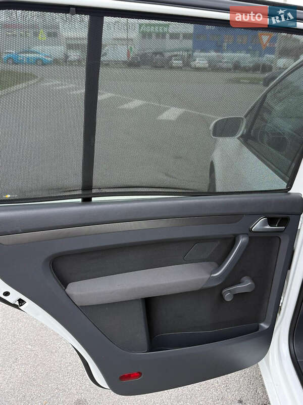 Минивэн Volkswagen Touran 2008 в Виннице