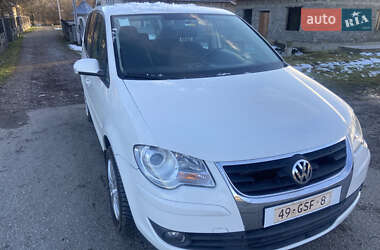 Минивэн Volkswagen Touran 2009 в Косове