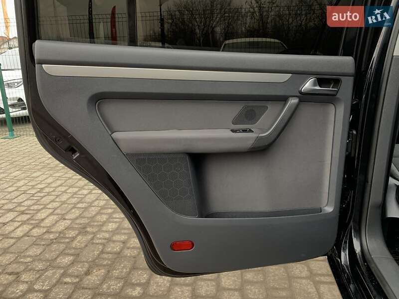 Мінівен Volkswagen Touran 2011 в Бердичеві