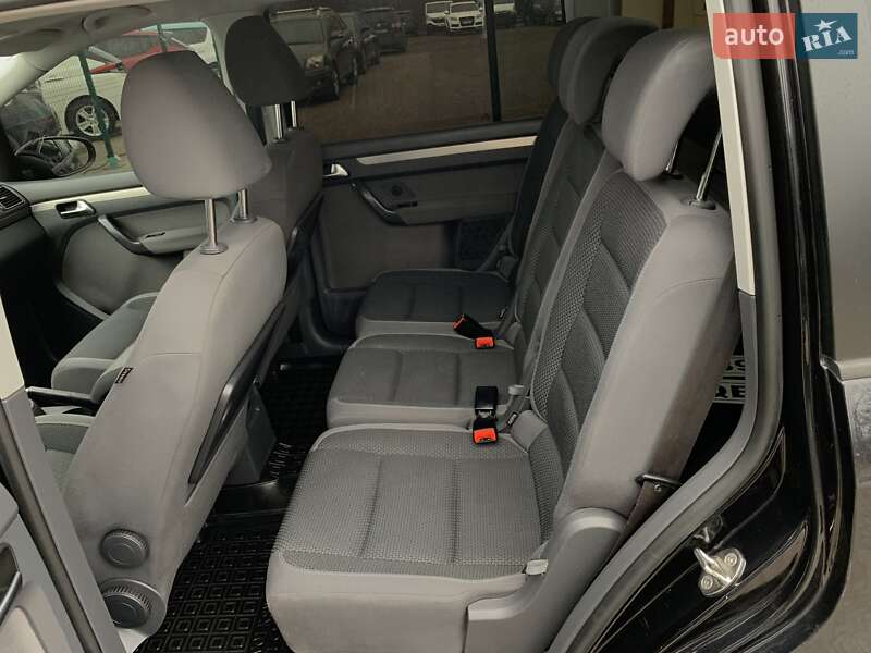 Мінівен Volkswagen Touran 2011 в Бердичеві