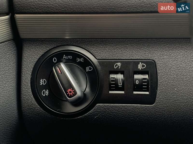 Мінівен Volkswagen Touran 2011 в Бердичеві