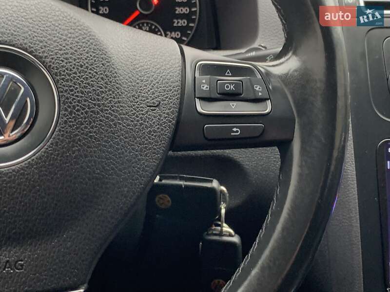 Мінівен Volkswagen Touran 2011 в Бердичеві