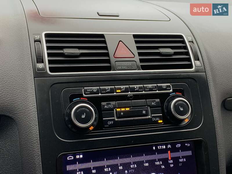 Мінівен Volkswagen Touran 2011 в Бердичеві