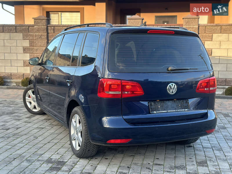 Минивэн Volkswagen Touran 2014 в Ровно
