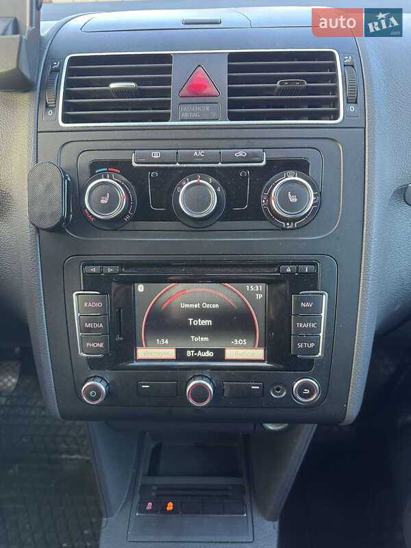 Минивэн Volkswagen Touran 2014 в Ровно