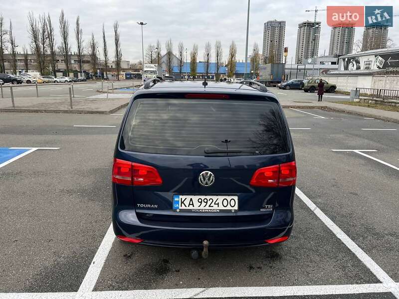 Минивэн Volkswagen Touran 2011 в Киеве